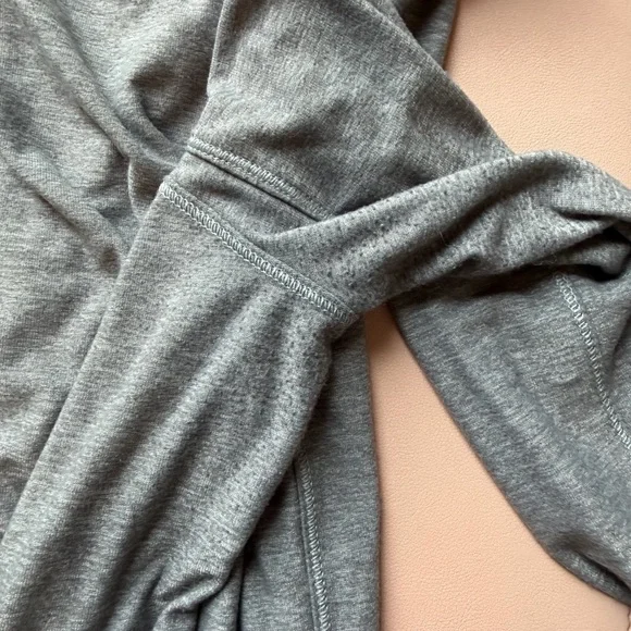 Lululemon Gray Quarter Zip Pullover Pink Accent Athletic Top Size 8 - Picture 6 of 8